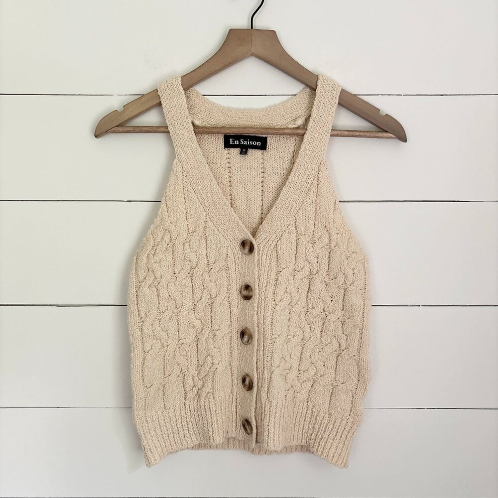 En Saison beige knitted tank sweater with button down front